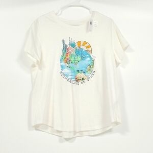 Old navy tee shirt​​​​​